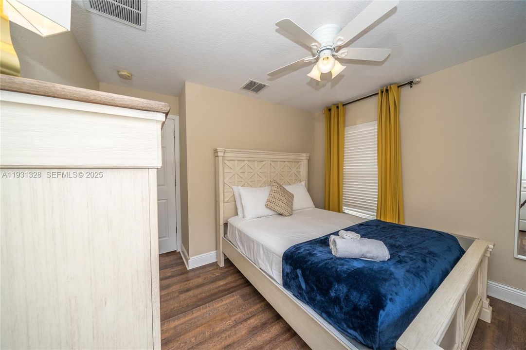 For Sale: $395,000 (4 beds, 2 baths, 1624 Square Feet)