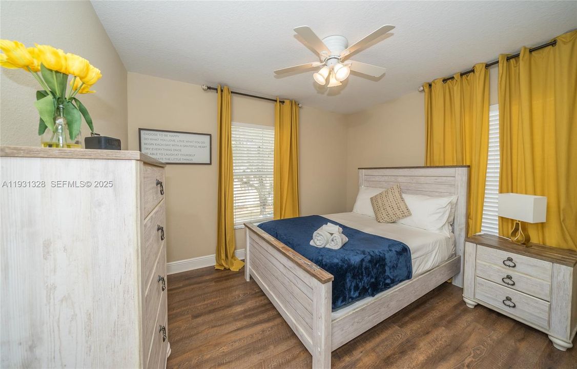 For Sale: $395,000 (4 beds, 2 baths, 1624 Square Feet)