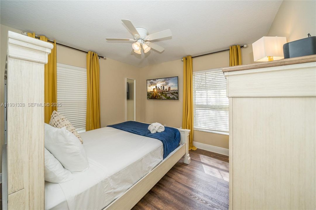 For Sale: $395,000 (4 beds, 2 baths, 1624 Square Feet)