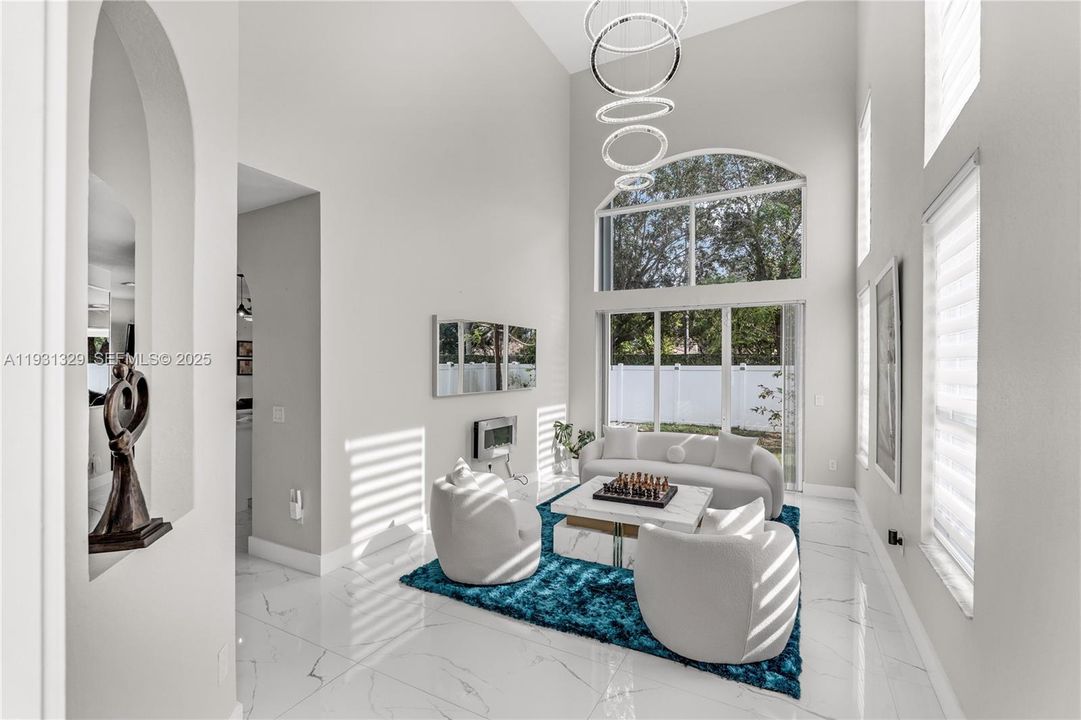 For Sale: $635,000 (5 beds, 3 baths, 2726 Square Feet)