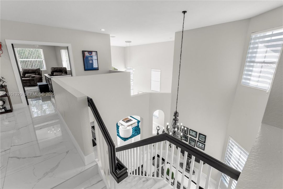 For Sale: $635,000 (5 beds, 3 baths, 2726 Square Feet)