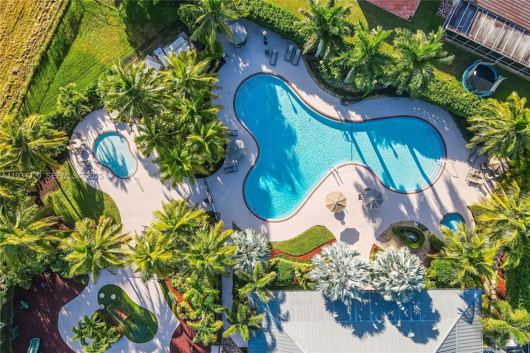 For Sale: $635,000 (5 beds, 3 baths, 2726 Square Feet)