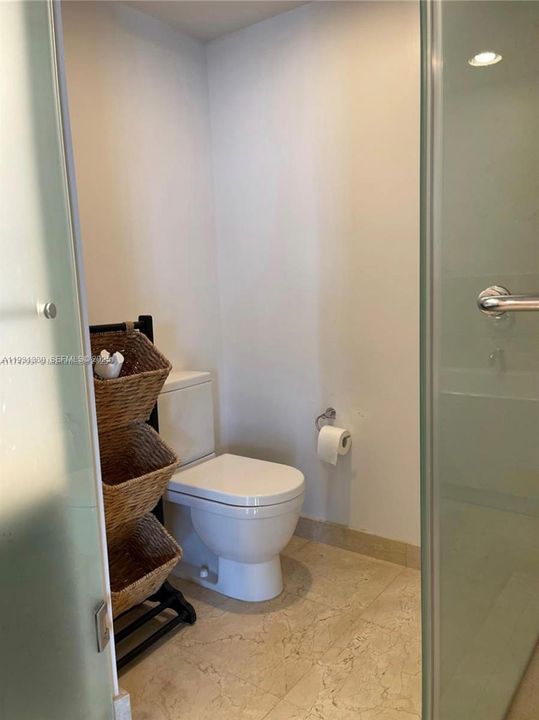 For Rent: $4,950 (3 beds, 2 baths, 1447 Square Feet)