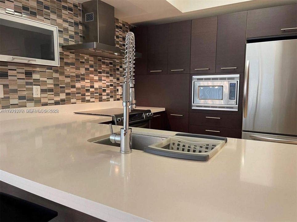 For Rent: $4,950 (3 beds, 2 baths, 1447 Square Feet)