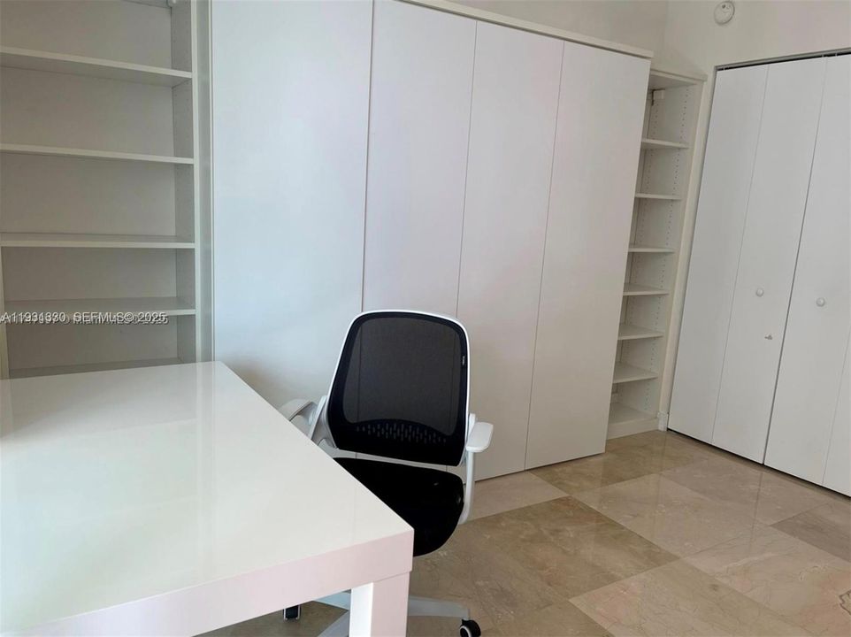 For Rent: $4,950 (3 beds, 2 baths, 1447 Square Feet)