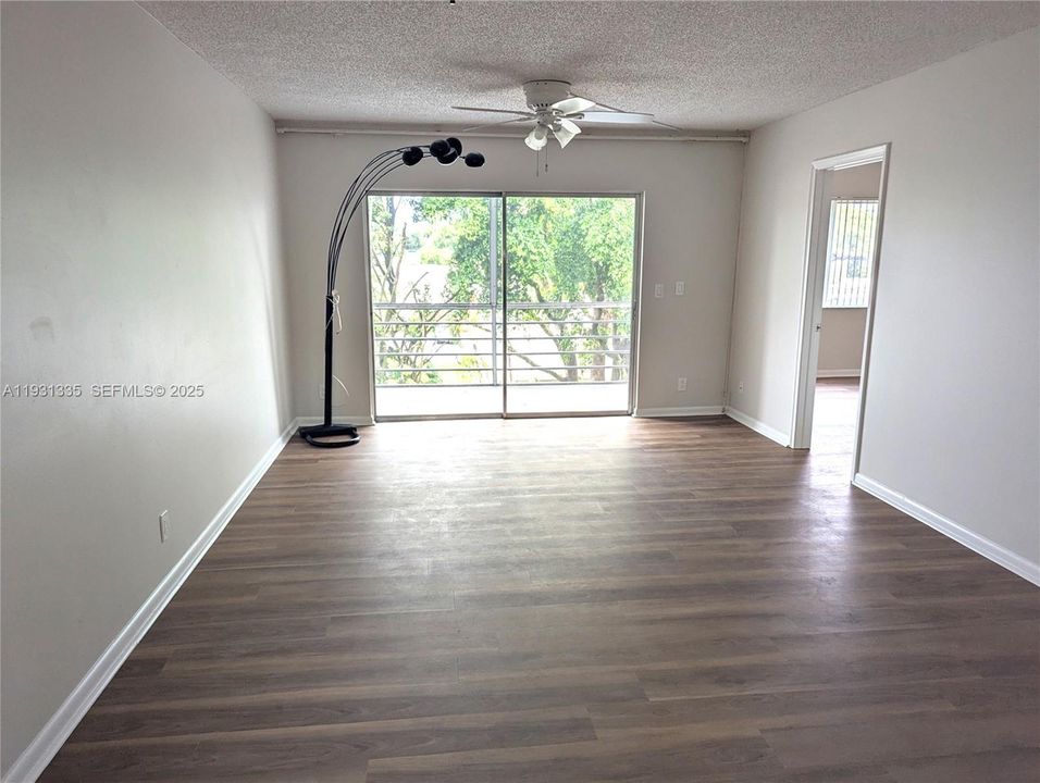 For Rent: $1,750 (2 beds, 2 baths, 890 Square Feet)