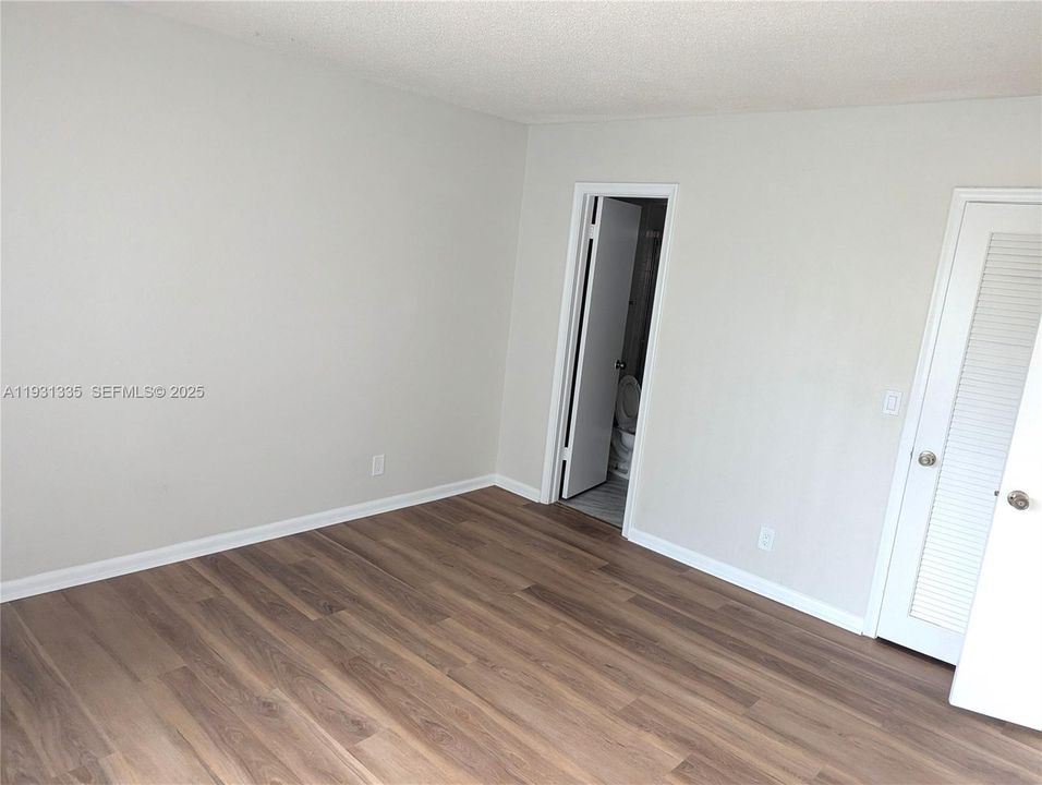 For Rent: $1,750 (2 beds, 2 baths, 890 Square Feet)