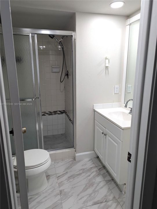 For Rent: $1,750 (2 beds, 2 baths, 890 Square Feet)