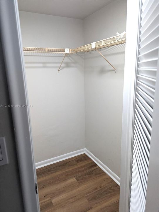 For Rent: $1,750 (2 beds, 2 baths, 890 Square Feet)