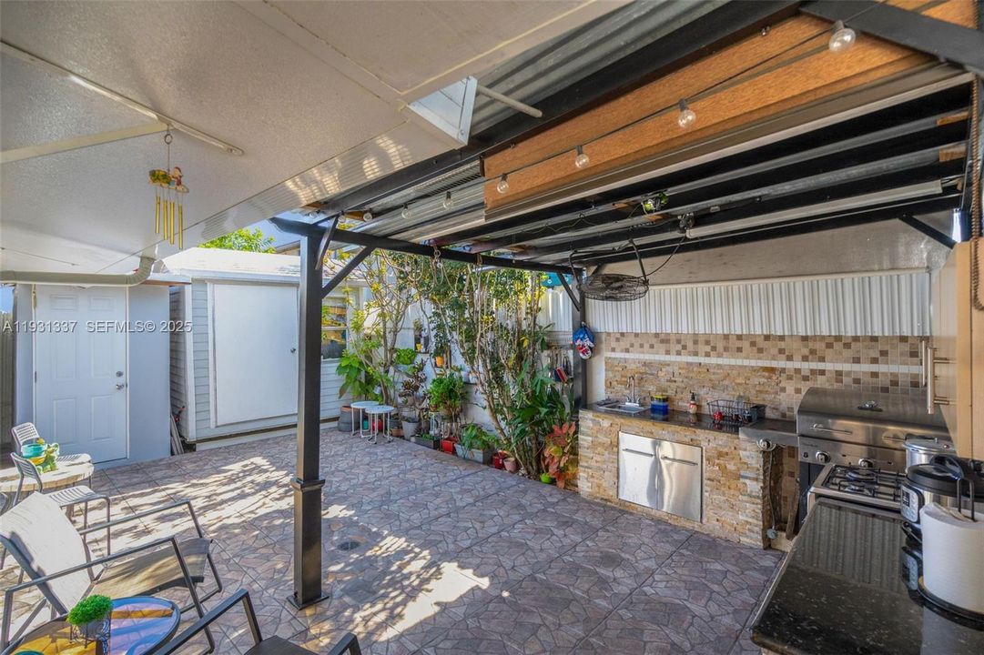 For Rent: $3,200 (3 beds, 2 baths, 1265 Square Feet)