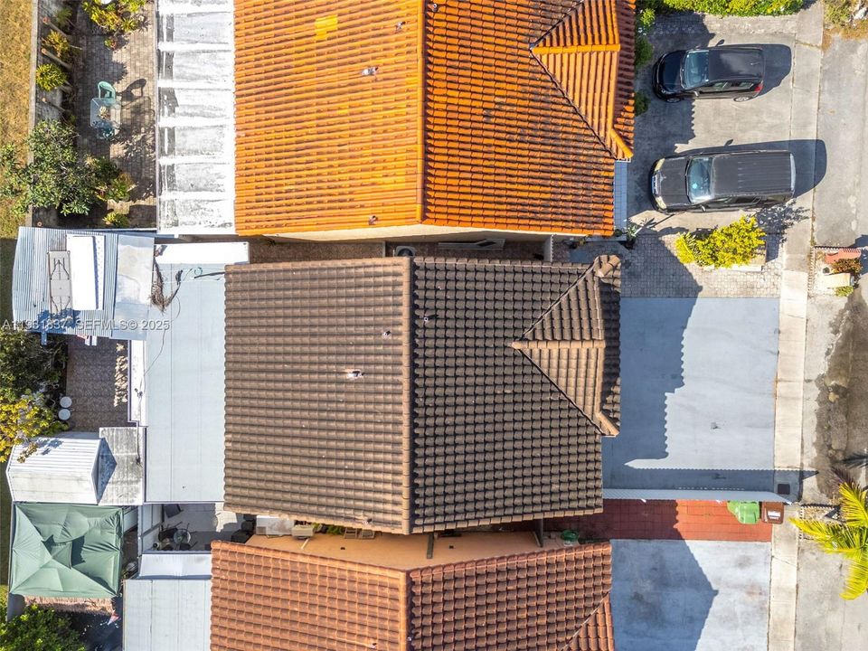 For Rent: $3,200 (3 beds, 2 baths, 1265 Square Feet)