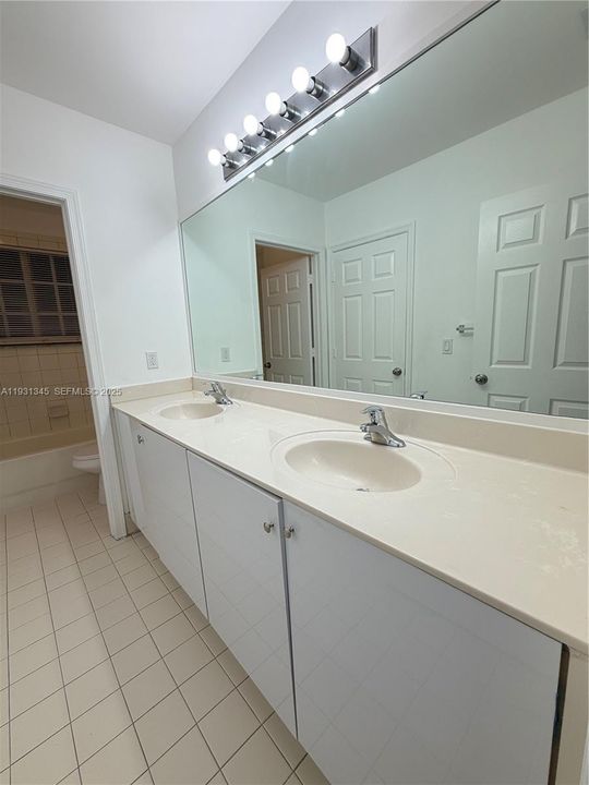 出租: $2,650 (3 贝兹, 2 浴室, 1392 平方英尺)