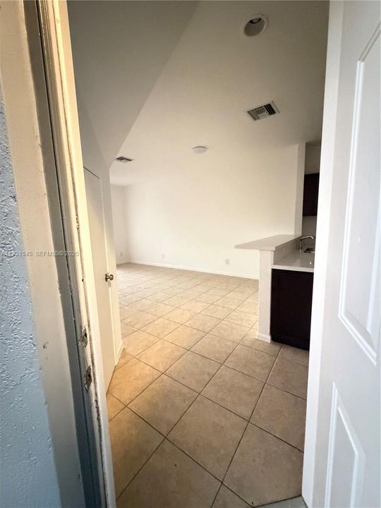 出租: $2,650 (3 贝兹, 2 浴室, 1392 平方英尺)