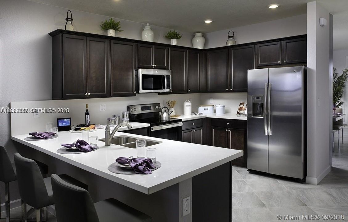 待售: $680,000 (4 贝兹, 3 浴室, 2571 平方英尺)