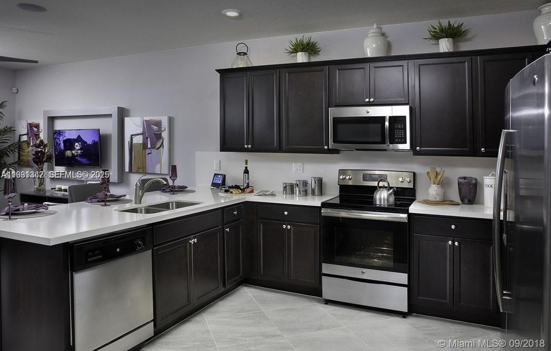 待售: $680,000 (4 贝兹, 3 浴室, 2571 平方英尺)