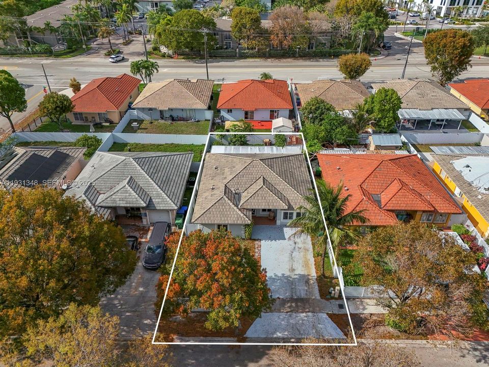 На продажу: $530,000 (4 спален, 2 ванн, 1652 Квадратных фут)