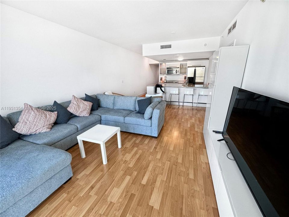 En Renta: $3,750 (2 camas, 2 baños, 1310 Pies cuadrados)