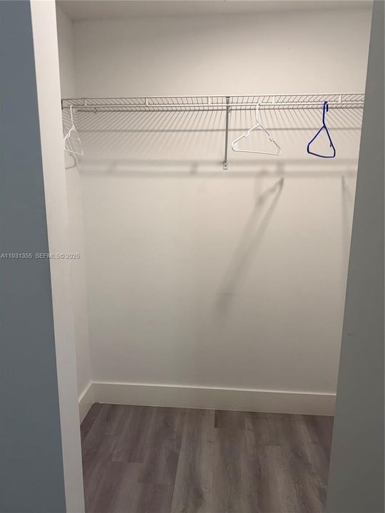 For Rent: $2,500 (2 beds, 2 baths, 865 Square Feet)