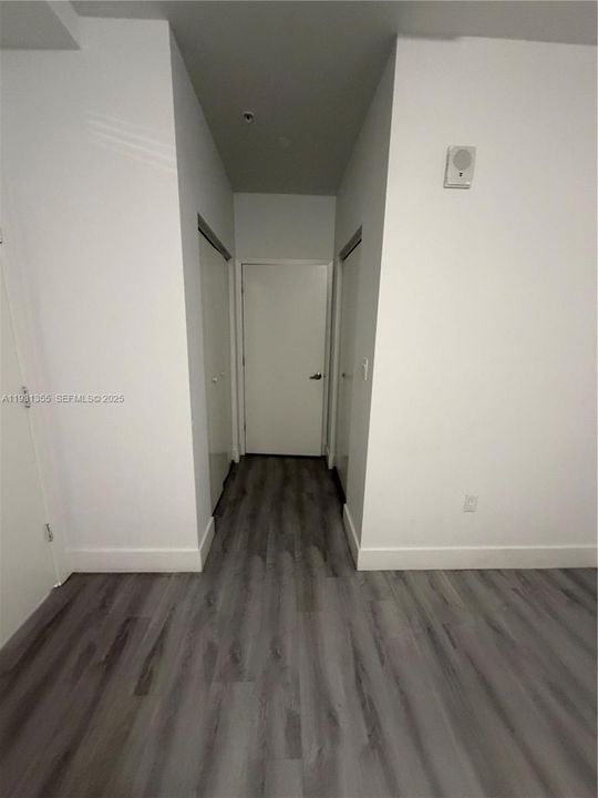 For Rent: $2,500 (2 beds, 2 baths, 865 Square Feet)