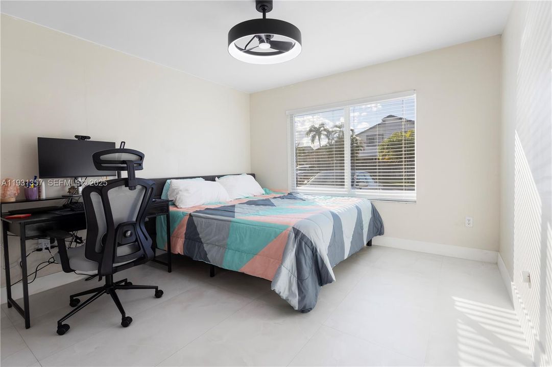 出租: $4,500 (3 贝兹, 2 浴室, 1692 平方英尺)