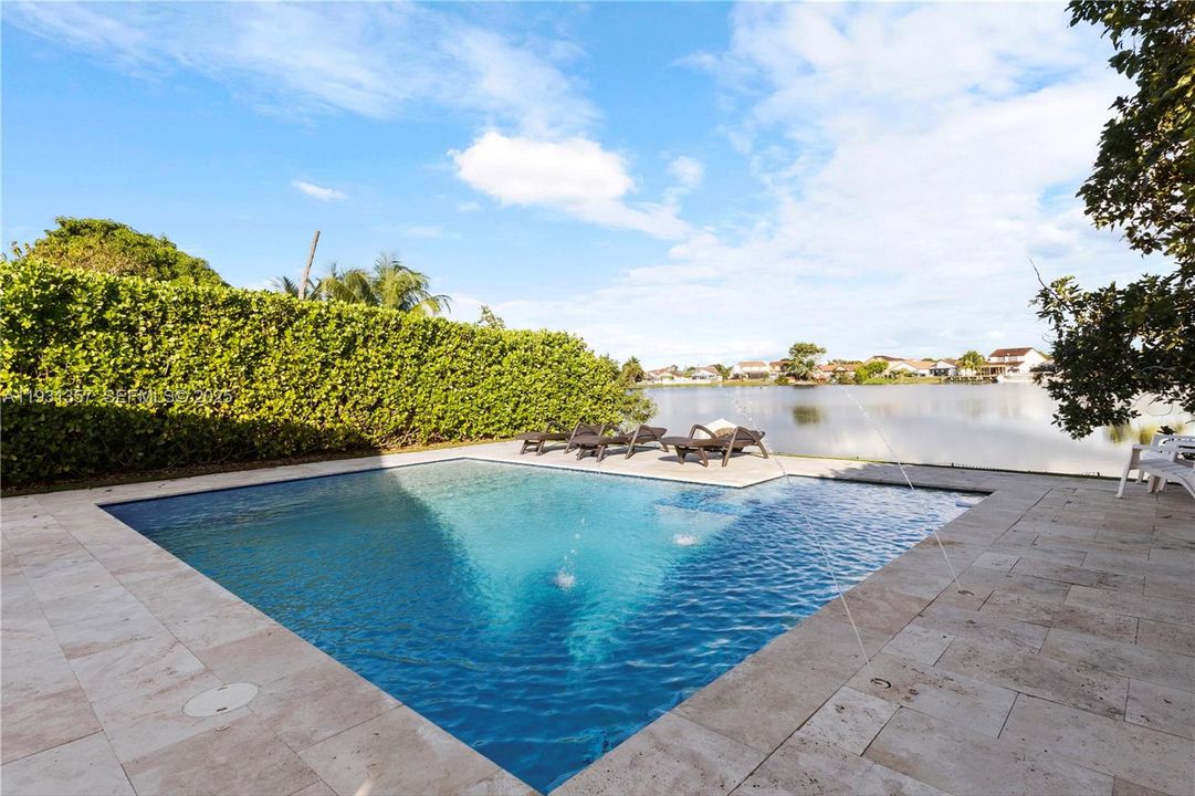 出租: $4,500 (3 贝兹, 2 浴室, 1692 平方英尺)