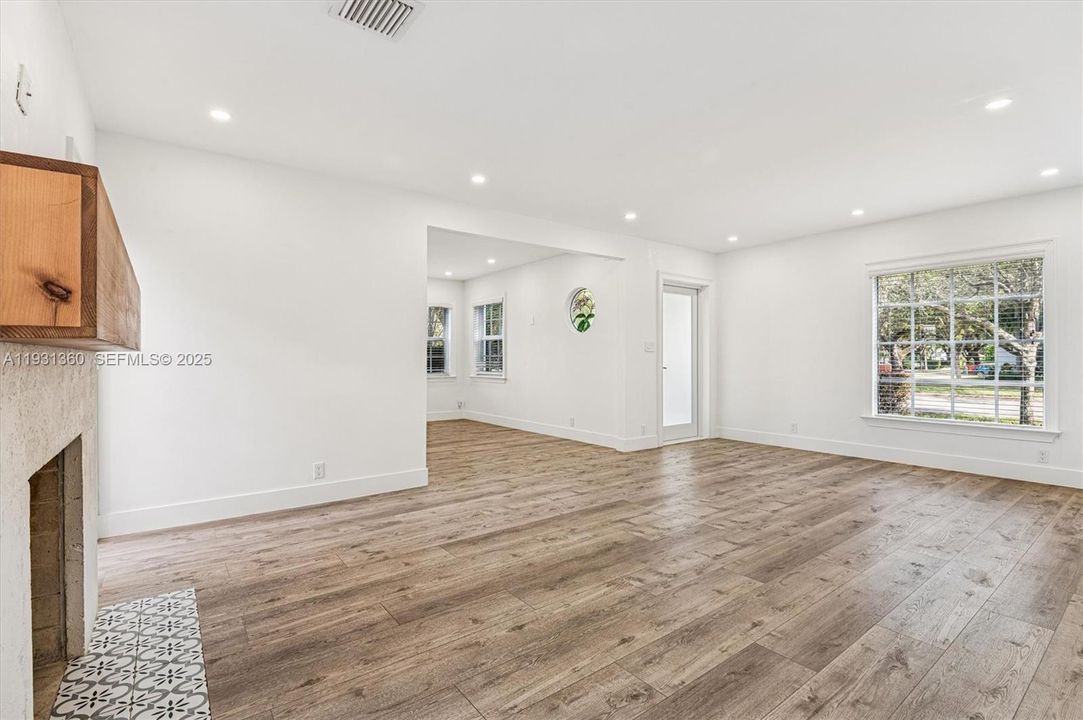 For Rent: $6,500 (3 beds, 3 baths, 3289 Square Feet)