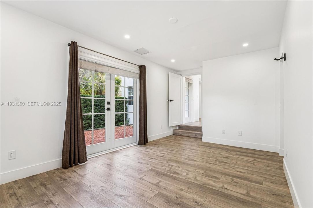 For Rent: $6,500 (3 beds, 3 baths, 3289 Square Feet)