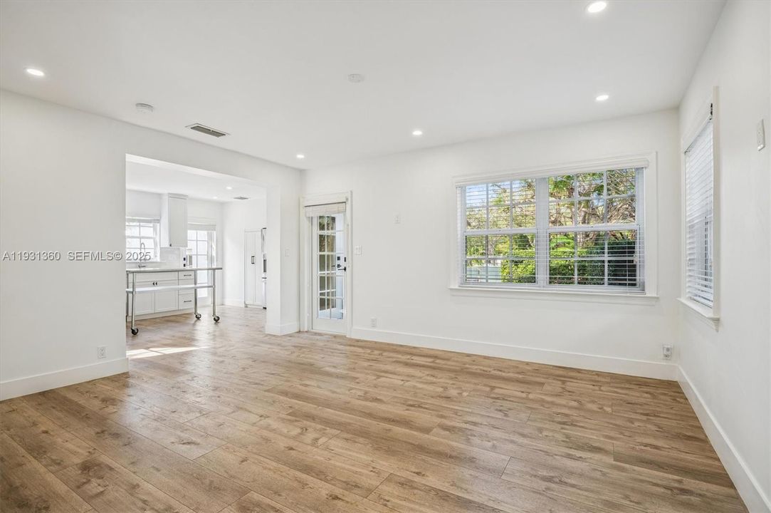 For Rent: $6,500 (3 beds, 3 baths, 3289 Square Feet)