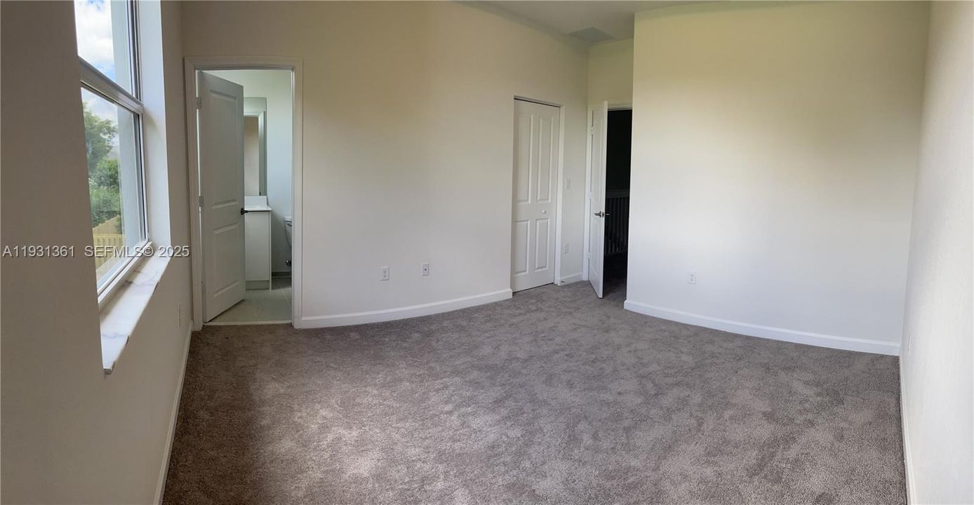 На продажу: $370,000 (3 спален, 2 ванн, 1545 Квадратных фут)