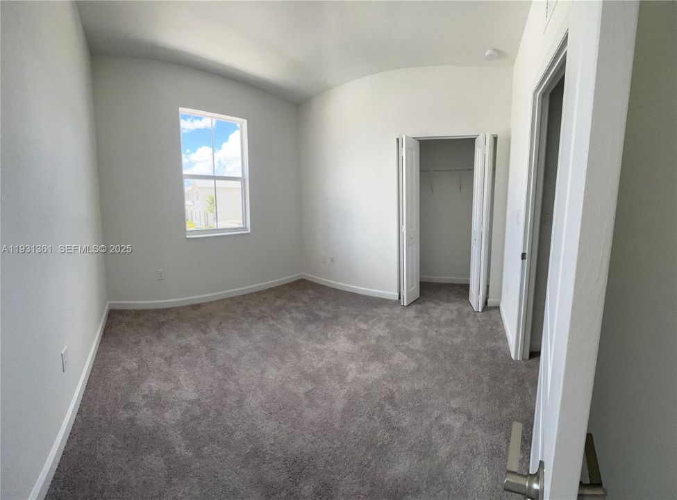 На продажу: $370,000 (3 спален, 2 ванн, 1545 Квадратных фут)