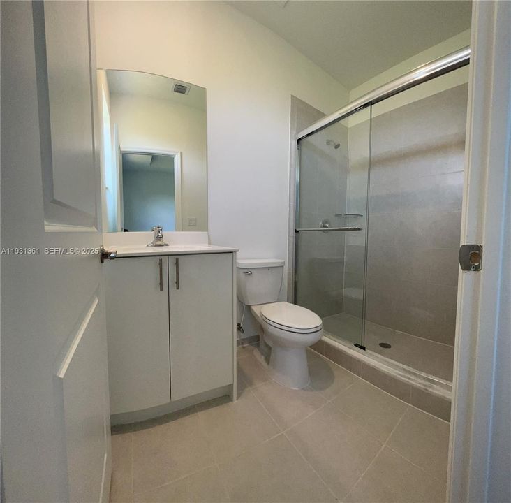 На продажу: $370,000 (3 спален, 2 ванн, 1545 Квадратных фут)