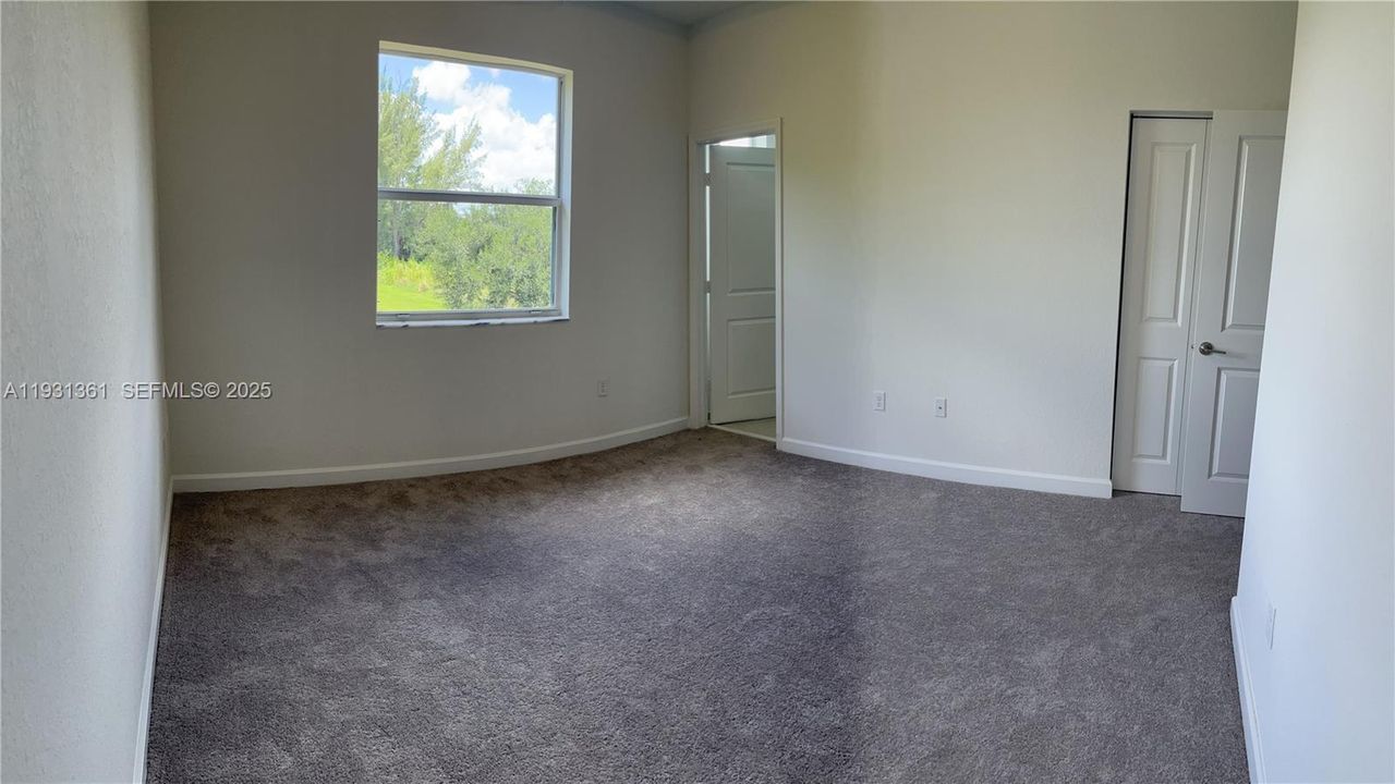 На продажу: $370,000 (3 спален, 2 ванн, 1545 Квадратных фут)