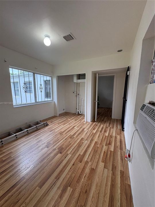 En Venta: $410,000 (3 camas, 1 baños, 1167 Pies cuadrados)