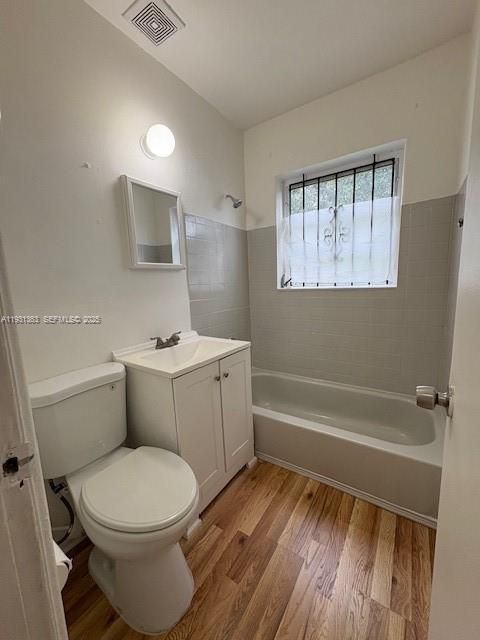 En Venta: $410,000 (3 camas, 1 baños, 1167 Pies cuadrados)