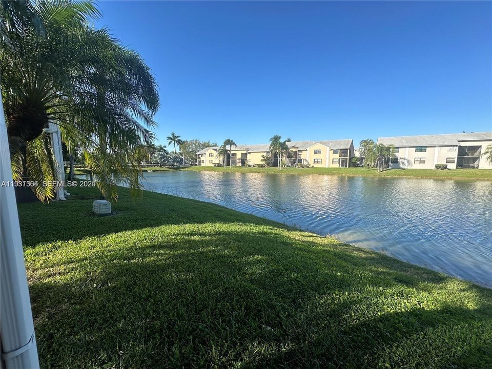 For Rent: $2,700 (3 beds, 2 baths, 1195 Square Feet)