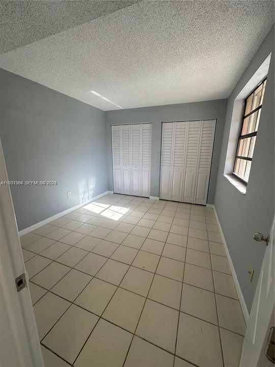 For Rent: $2,700 (3 beds, 2 baths, 1195 Square Feet)