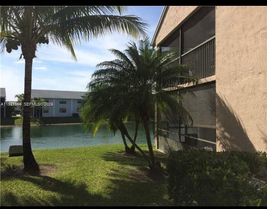 For Rent: $2,700 (3 beds, 2 baths, 1195 Square Feet)