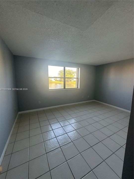 For Rent: $2,700 (3 beds, 2 baths, 1195 Square Feet)