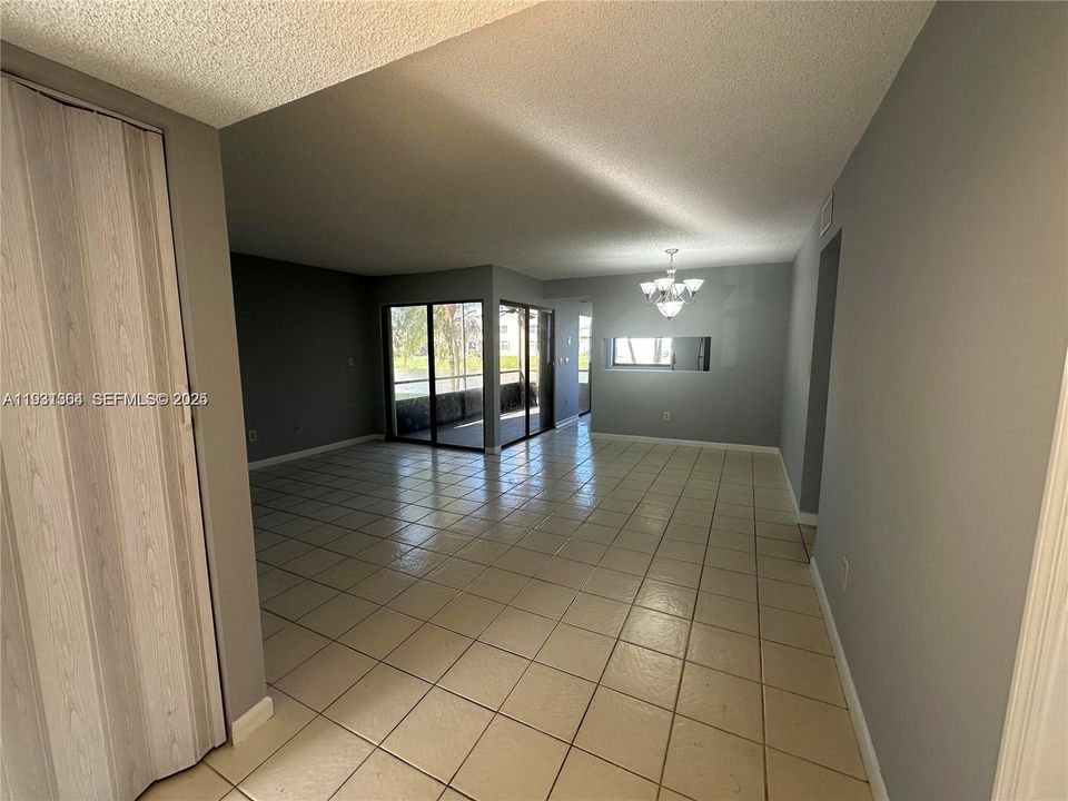 For Rent: $2,700 (3 beds, 2 baths, 1195 Square Feet)