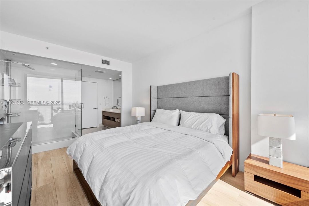 出租: $5,500 (2 贝兹, 2 浴室, 1107 平方英尺)