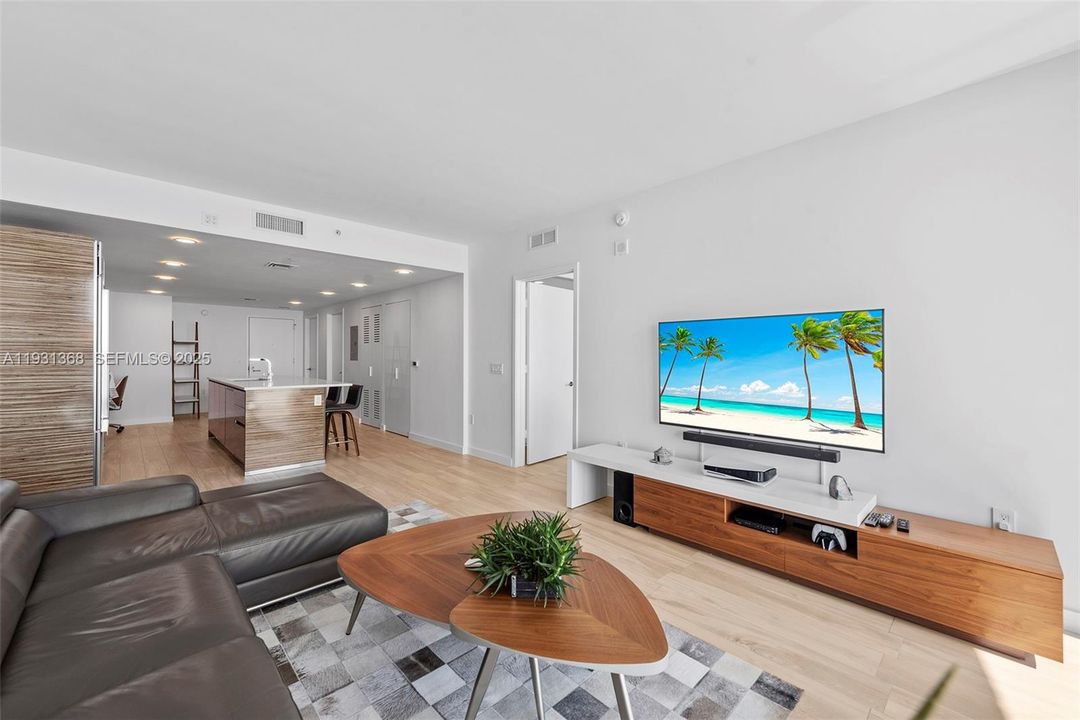 出租: $5,500 (2 贝兹, 2 浴室, 1107 平方英尺)