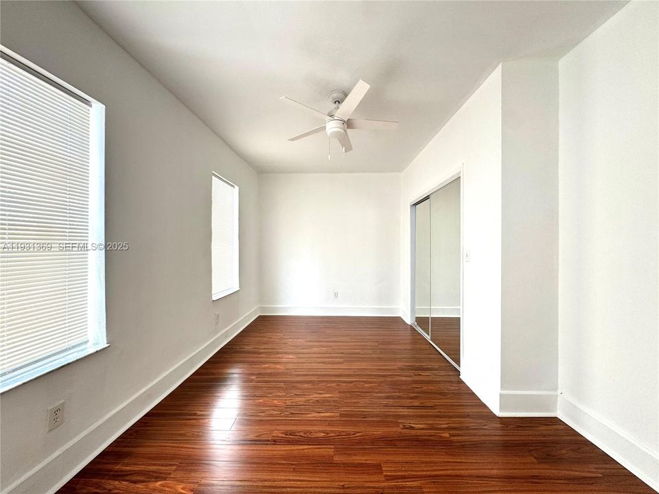 For Rent: $2,300 (1 beds, 1 baths, 700 Square Feet)