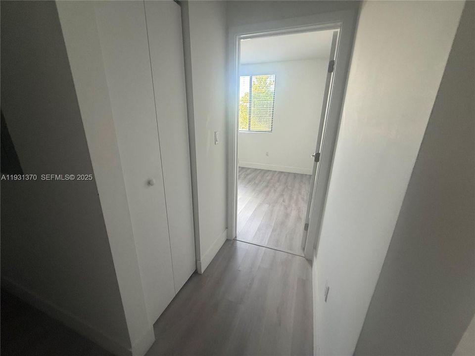 For Rent: $2,500 (2 beds, 2 baths, 865 Square Feet)