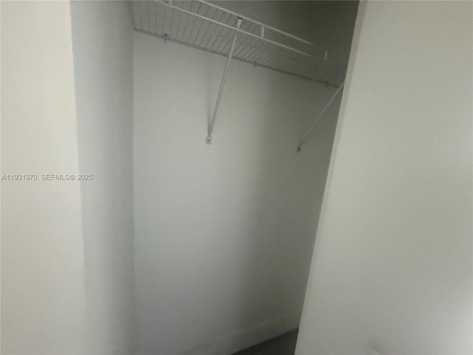 For Rent: $2,500 (2 beds, 2 baths, 865 Square Feet)