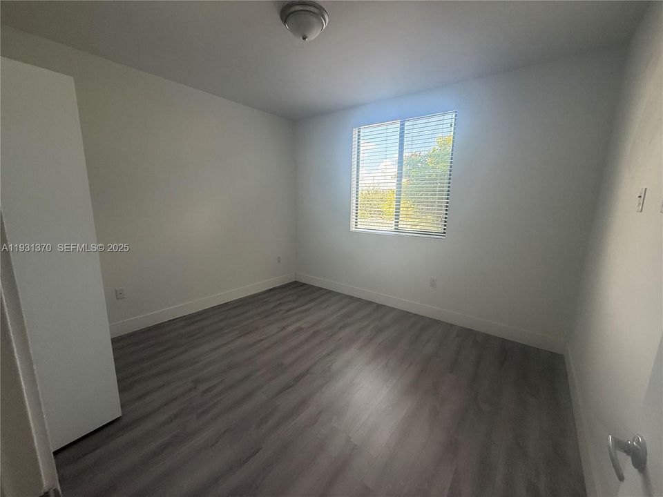 For Rent: $2,500 (2 beds, 2 baths, 865 Square Feet)