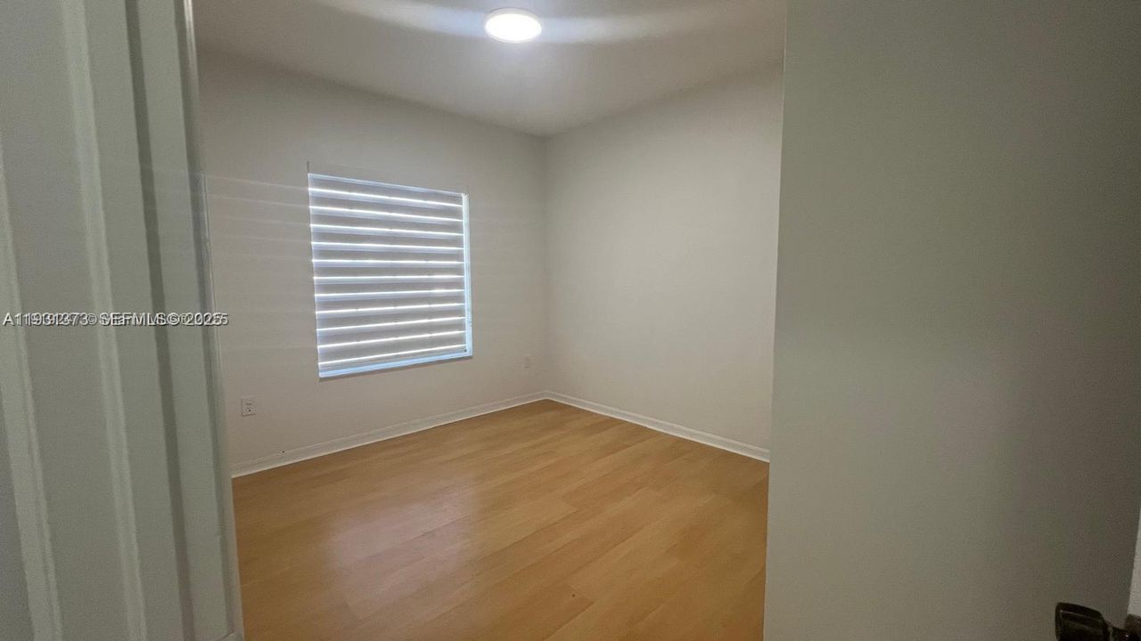 For Rent: $3,450 (4 beds, 2 baths, 2416 Square Feet)