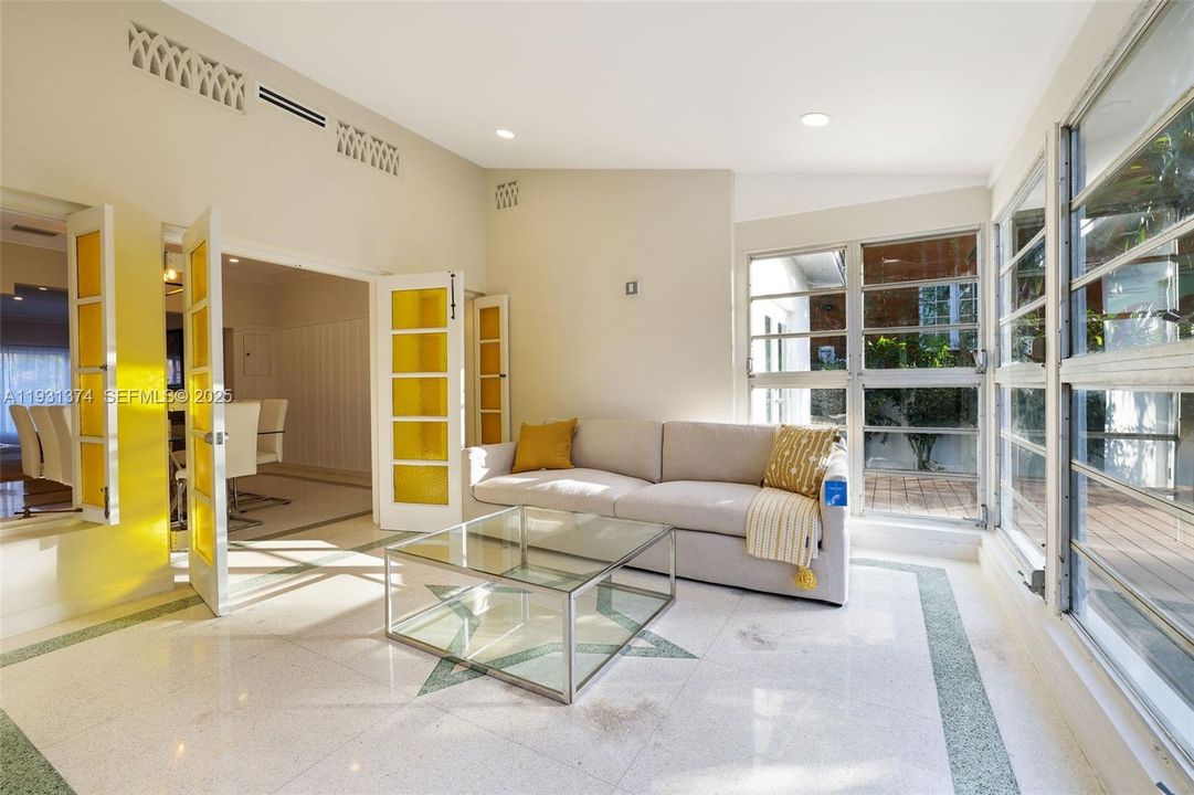 For Sale: $2,400,000 (4 beds, 4 baths, 1908 Square Feet)