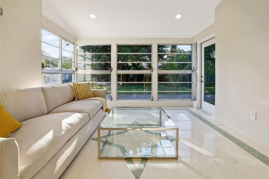 For Sale: $2,400,000 (4 beds, 4 baths, 1908 Square Feet)