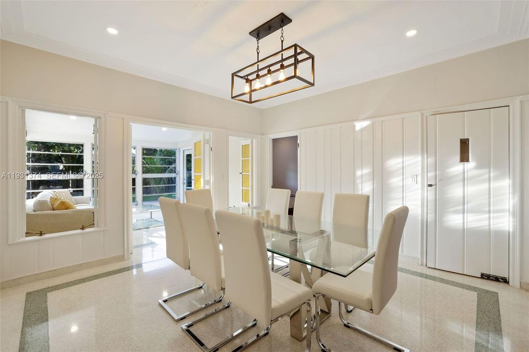 For Sale: $2,400,000 (4 beds, 4 baths, 1908 Square Feet)