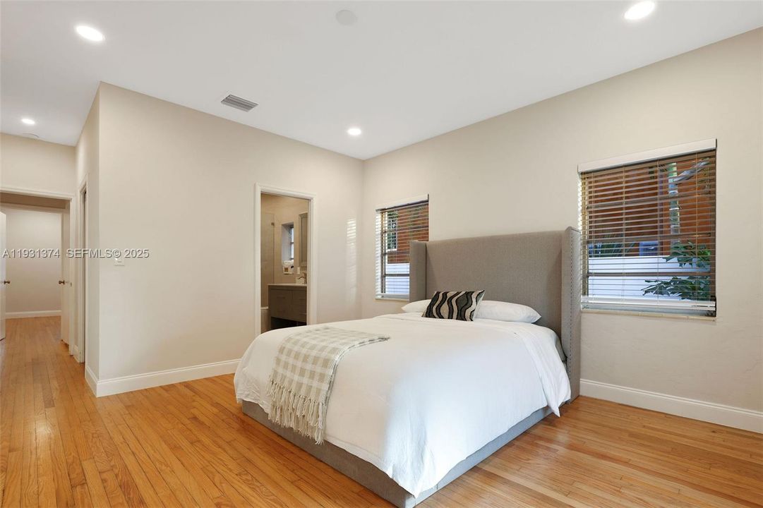 For Sale: $2,400,000 (4 beds, 4 baths, 1908 Square Feet)